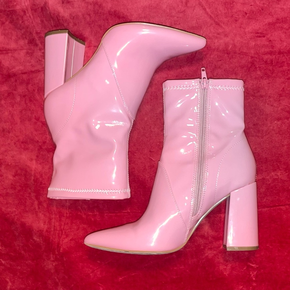 Baby Pink Gogo Boots size 6